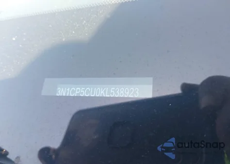 2019 Nissan Kicks Sr z USA, uszkodzony, nr VIN 3N1CP5CU0KL538923